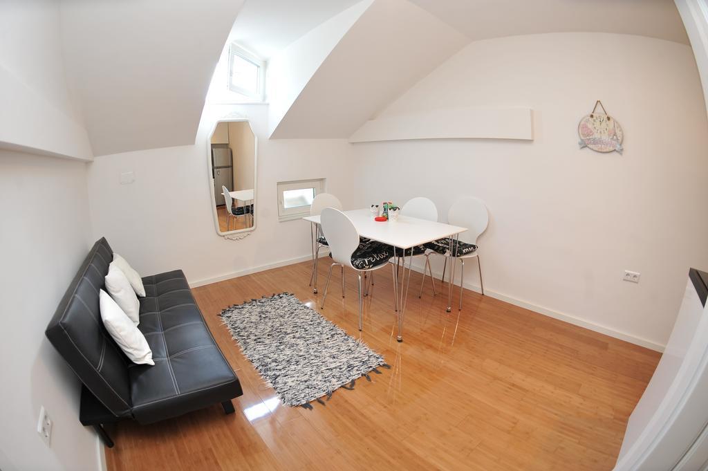 Main Street Apartment Сараево Екстериор снимка
